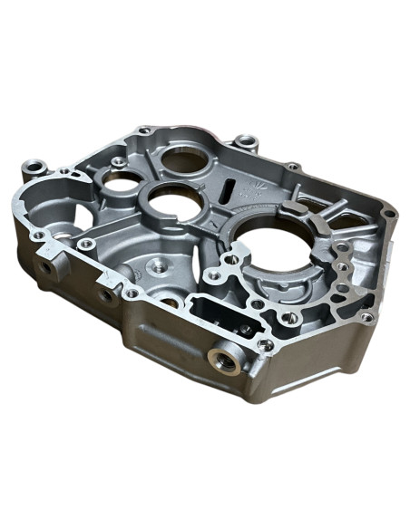 Karter silnika prawy pitbike 120 z rozrusznikem MRF 101012-0296 Części silnika MRF 120 - 3